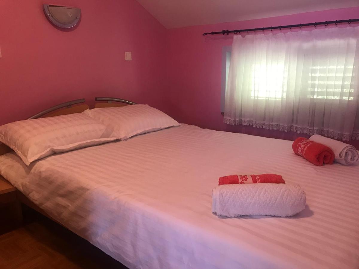 Ferienwohnung Kuca Za Odmor Magdalena&V Krapina Exterior foto