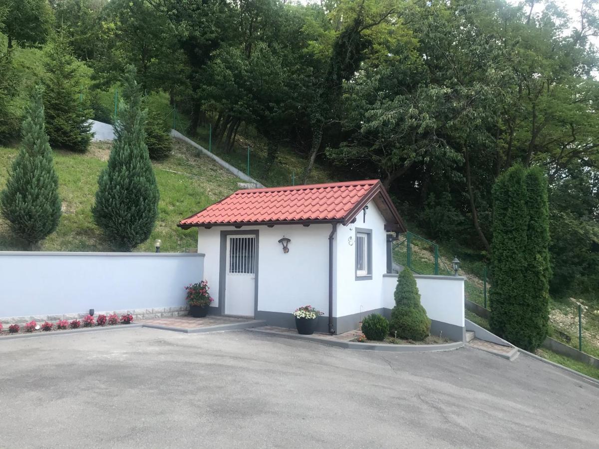 Ferienwohnung Kuca Za Odmor Magdalena&V Krapina Exterior foto